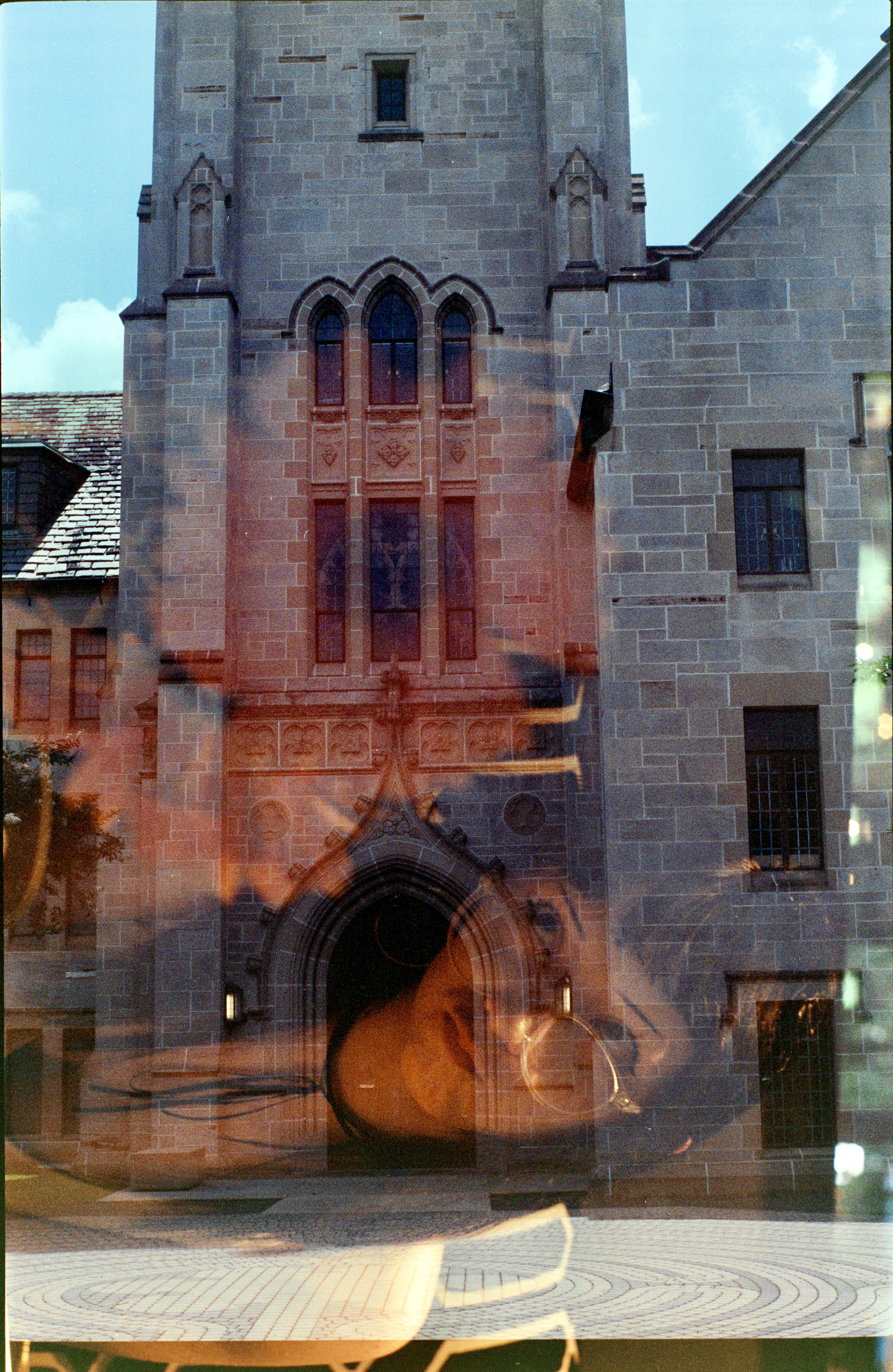 Description of photo 2